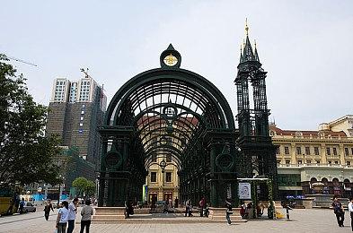 《方舟2》改为第三人称视角使用类魂战斗系统